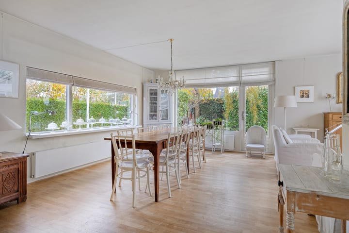 Photo 3 of Leeuwerik 6