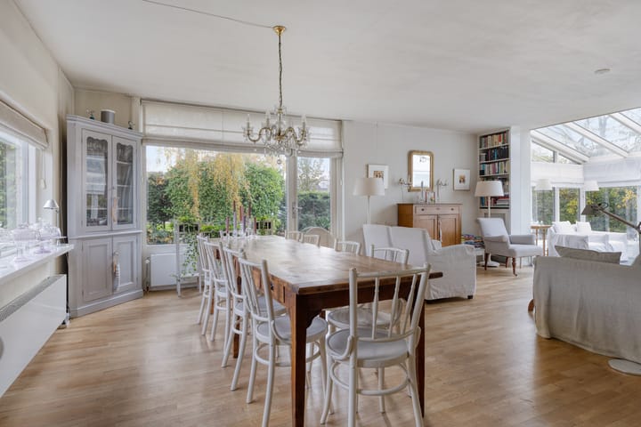 Photo 13 of Leeuwerik 6