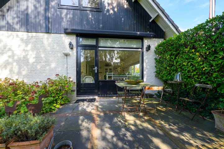 Photo 34 of Leeuwerik 6