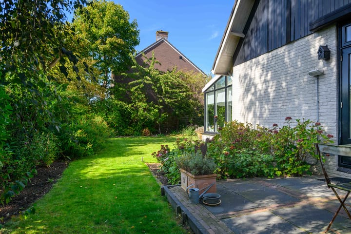 Photo 36 of Leeuwerik 6