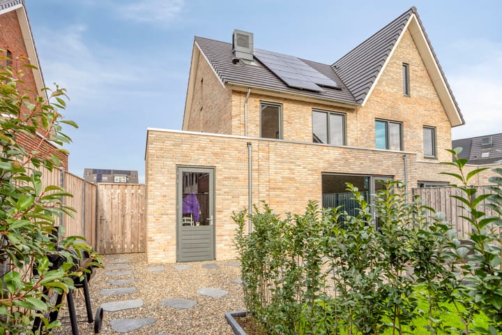 Photo 36 of Dotterbloem 23