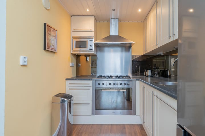 Photo 8 of Rozenstraat 133