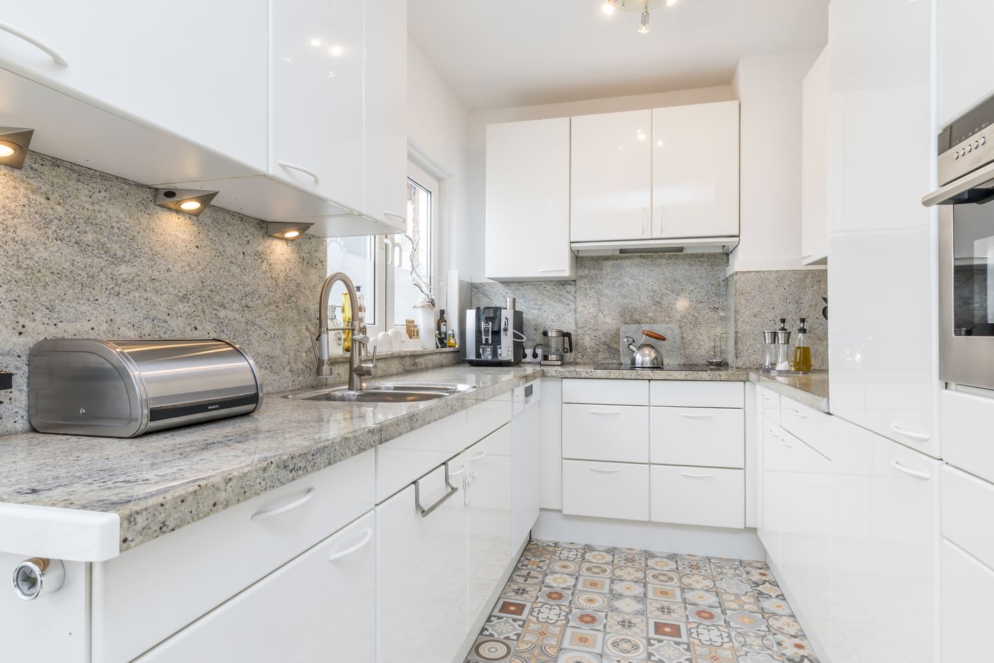 Foto 14 van Zuster Theodolindestraat 4