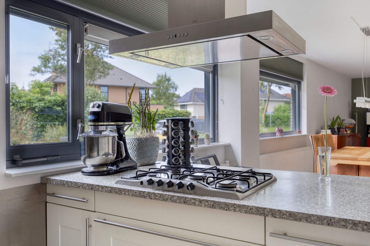 Foto 14 van Leopold Sondagstraat 9