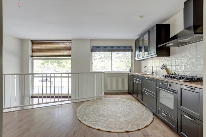 Photo 4 of Rosestraat 175