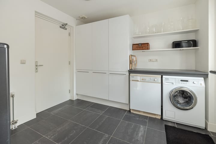 Photo 37 of Wethouder van Hekezenlaan 13