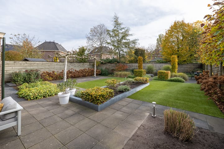 Photo 42 of Wethouder van Hekezenlaan 13