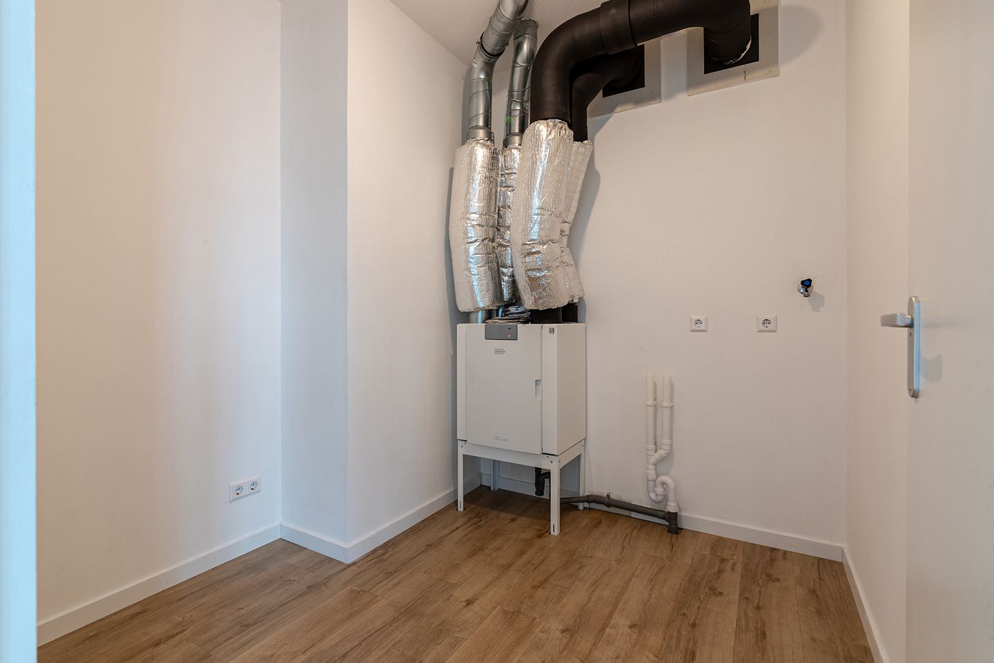 Foto 25 van NDSM-straat 139