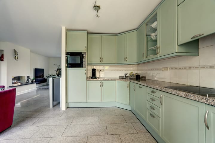 Photo 12 of Newtonlaan 2