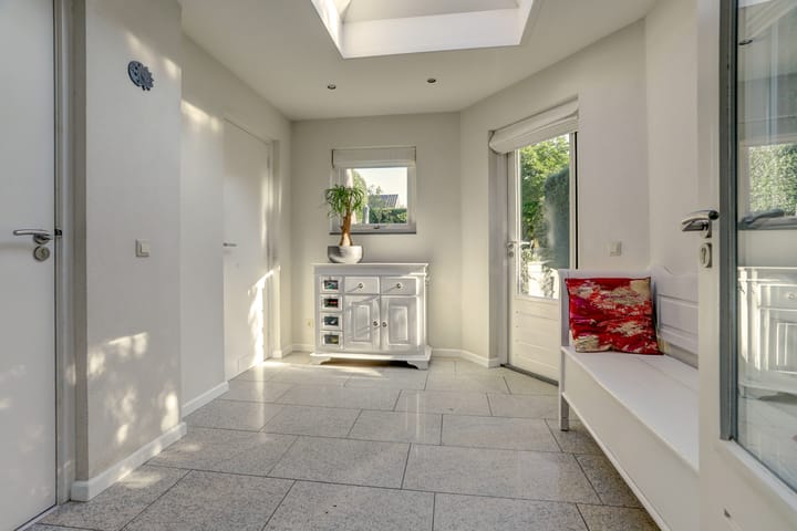 Photo 13 of Newtonlaan 2