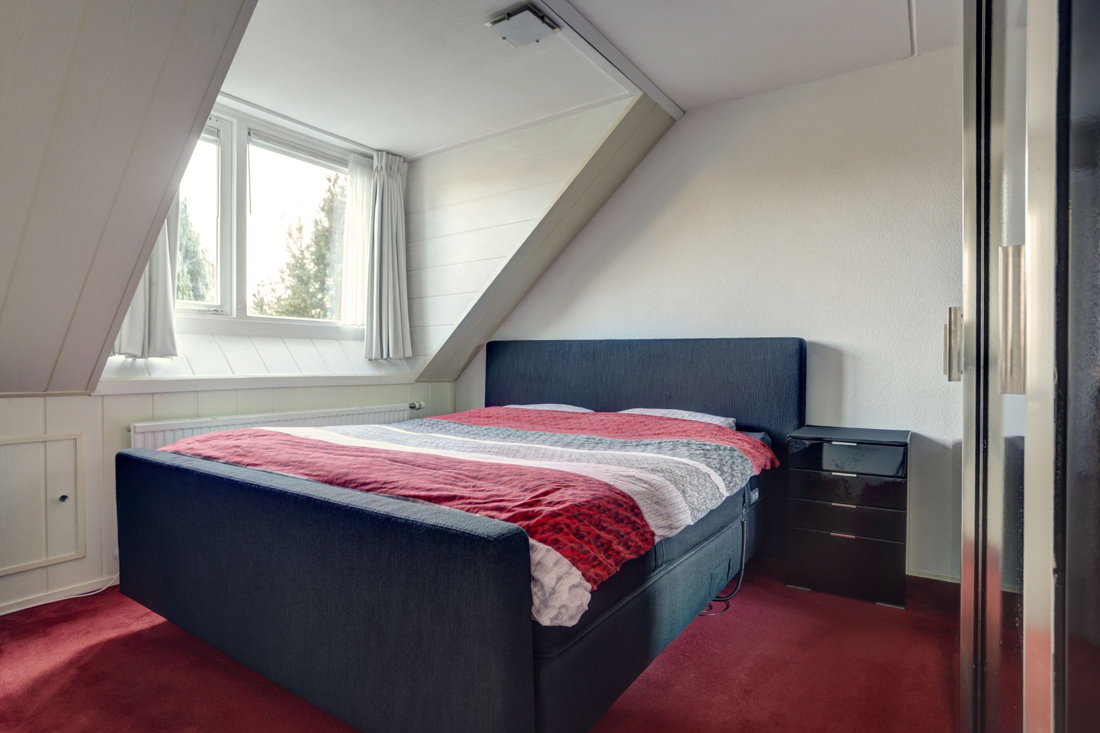 Foto 18 van Newtonlaan 2