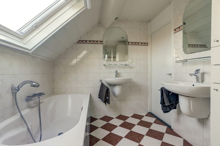 Photo 20 of Newtonlaan 2