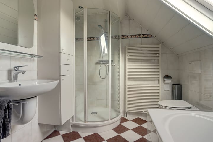 Photo 21 of Newtonlaan 2