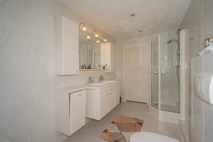 Foto 24 van Wermenbossestraat 19