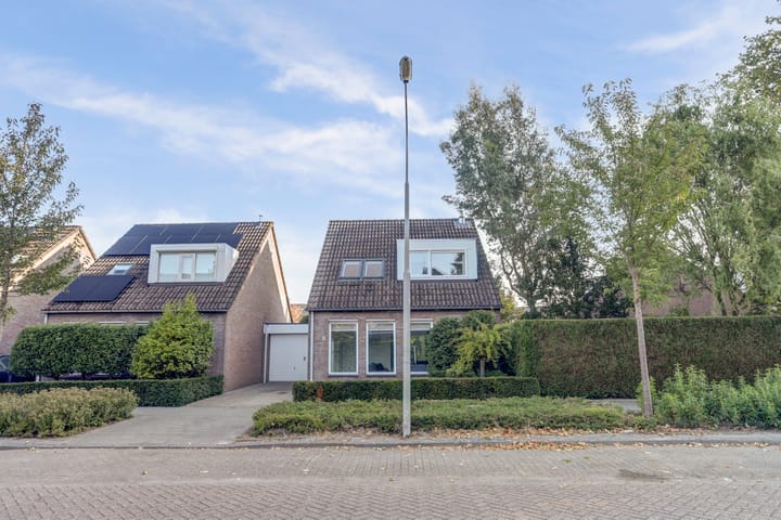 Photo 39 of Newtonlaan 2