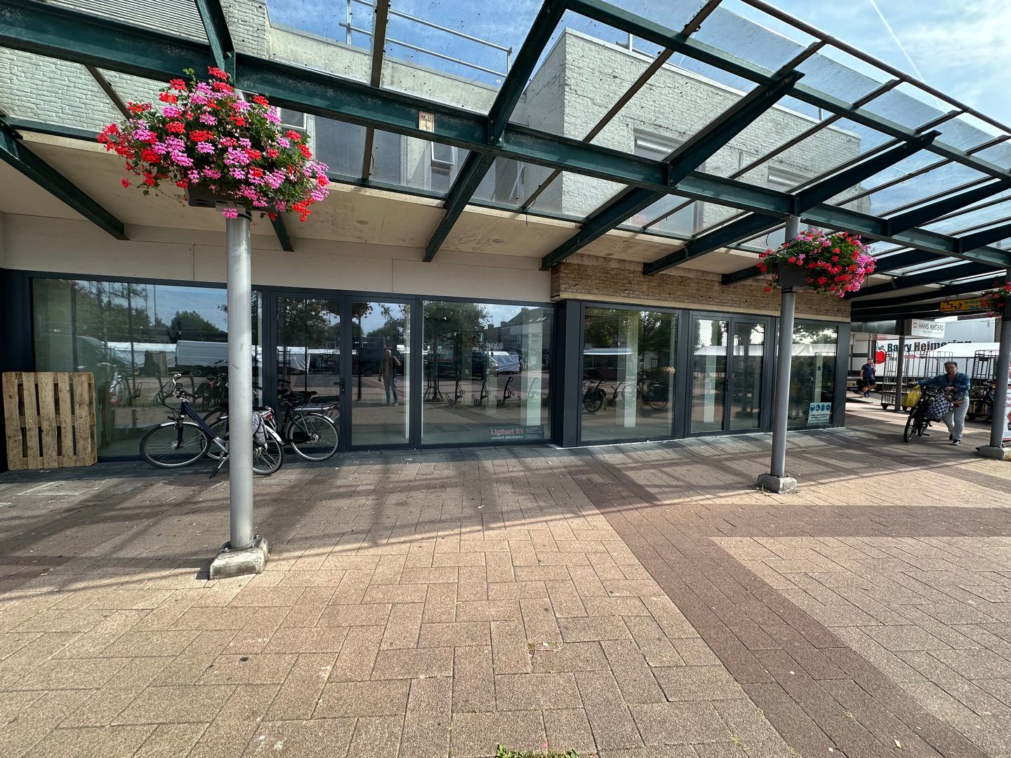 View photo 3 of Raadhuisplein 4