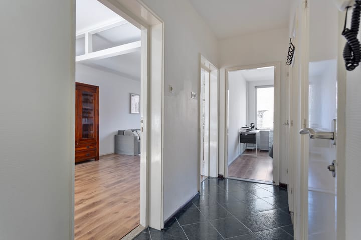 Photo 6 of Boulevard 1945 296