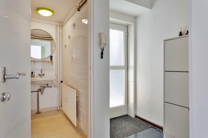 Photo 7 of Boulevard 1945 296