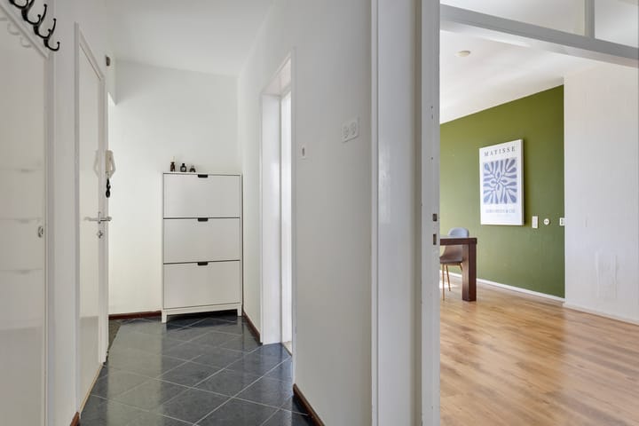 Photo 8 of Boulevard 1945 296