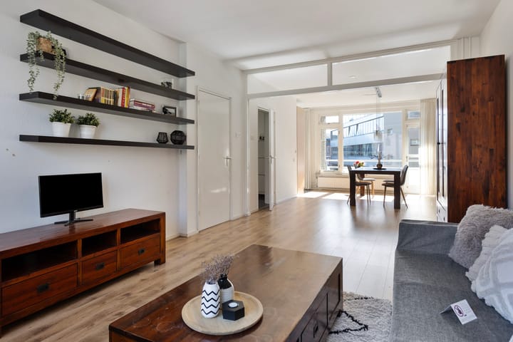 Photo 10 of Boulevard 1945 296