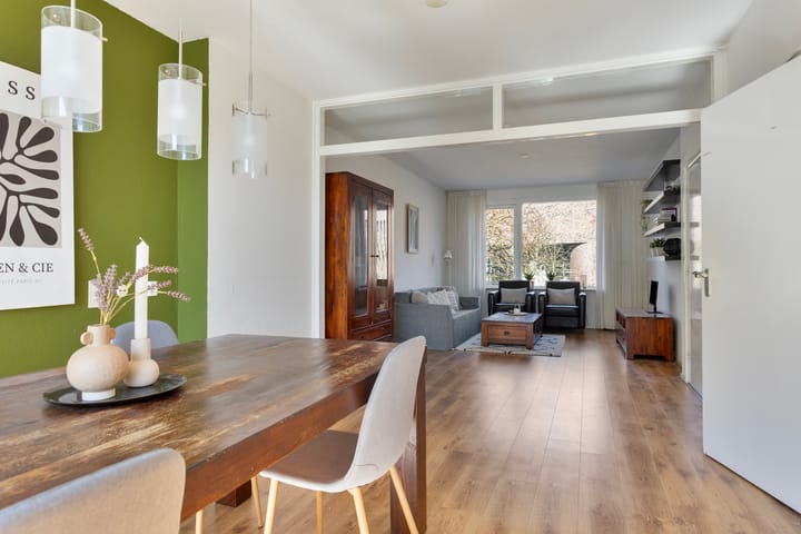 Photo 11 of Boulevard 1945 296