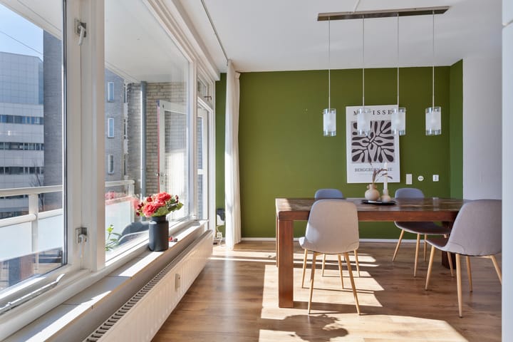 Photo 12 of Boulevard 1945 296