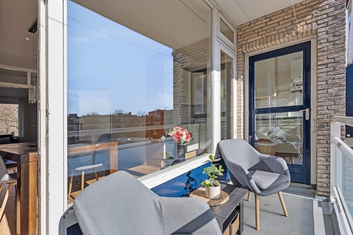 Photo 17 of Boulevard 1945 296