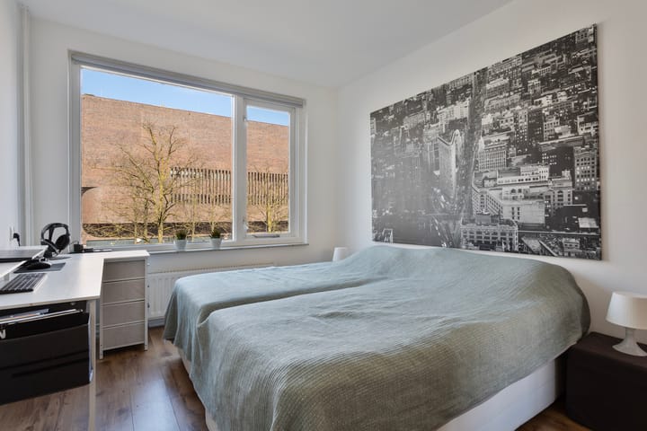 Photo 18 of Boulevard 1945 296