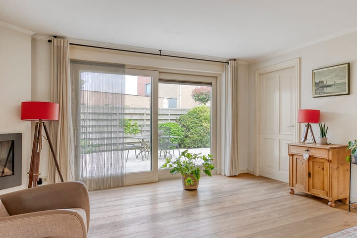 Foto 10 van Sara Burgerhartstraat 25