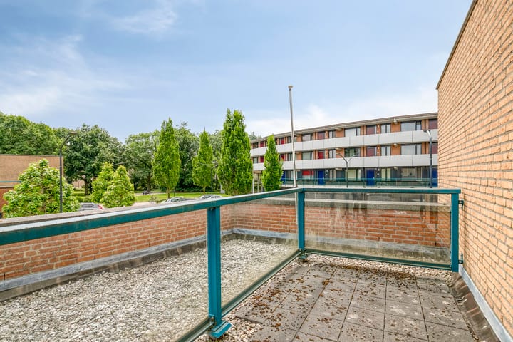 Foto 21 van Sara Burgerhartstraat 25