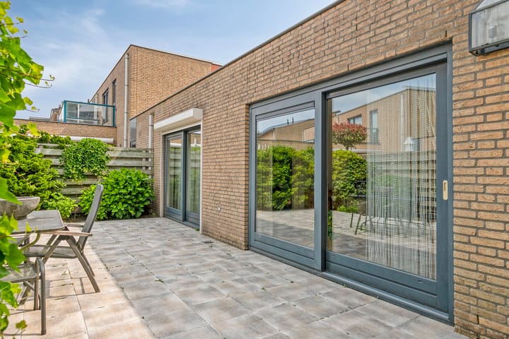 Foto 24 van Sara Burgerhartstraat 25