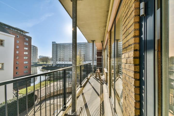 Photo 36 of Struisenburgstraat 48-C