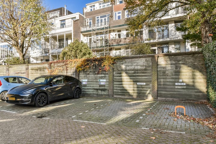 Photo 41 of Struisenburgstraat 48-C