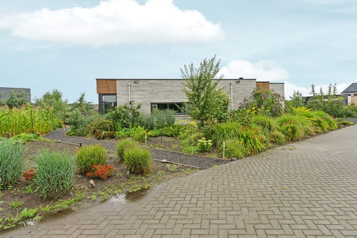 Foto 8 van Michael Faradaystraat 74