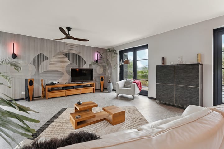 Foto 25 van Michael Faradaystraat 74