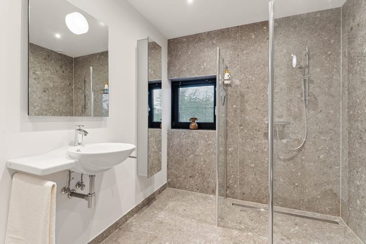 Foto 33 van Michael Faradaystraat 74