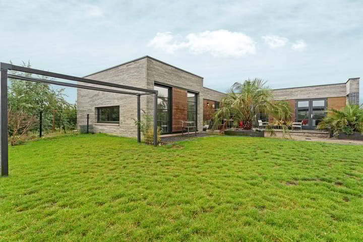 Foto 43 van Michael Faradaystraat 74