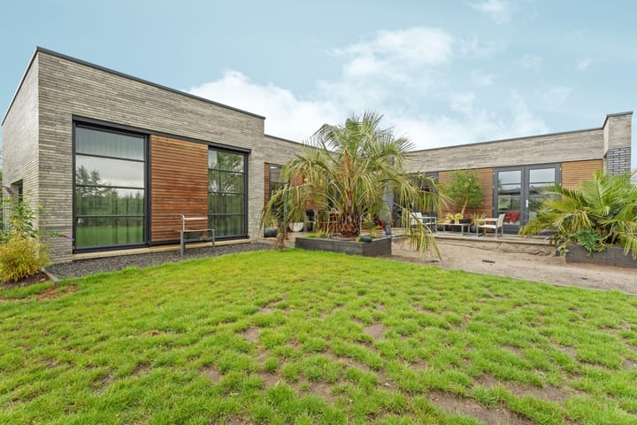 Foto 44 van Michael Faradaystraat 74