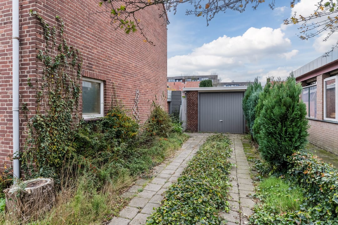 Foto 16 van Memlingstraat 10