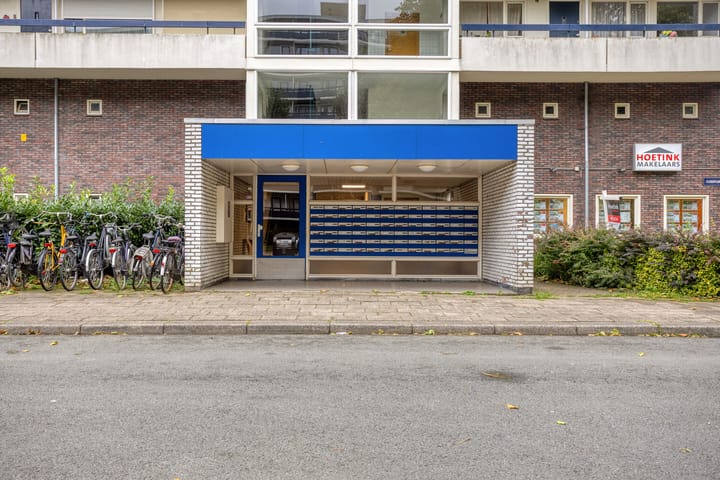 Photo 5 of Cloekplein 136