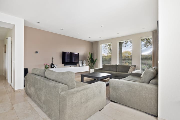 Foto 10 van Maasstraat 22