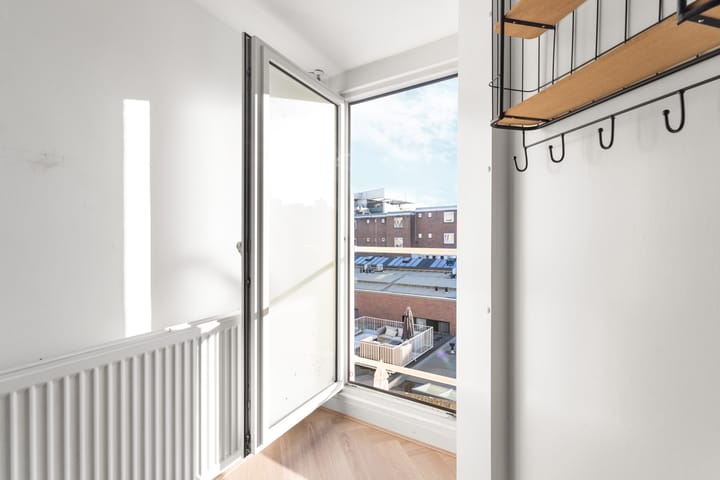 Photo 4 of Jansbinnensingel 12-3