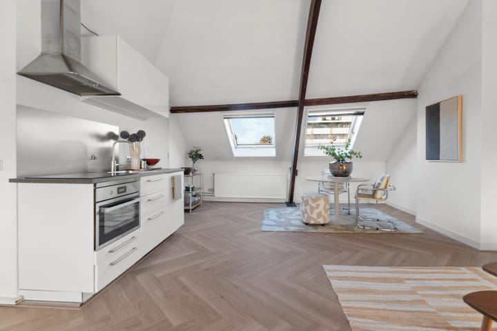 Photo 13 of Jansbinnensingel 12-3