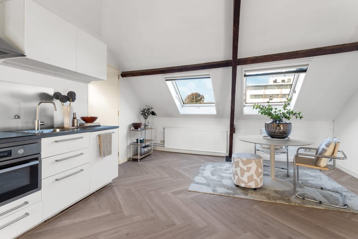 Photo 15 of Jansbinnensingel 12-3