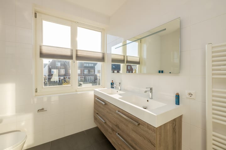 Photo 24 of Leifruit 5