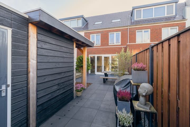 Photo 35 of Leifruit 5