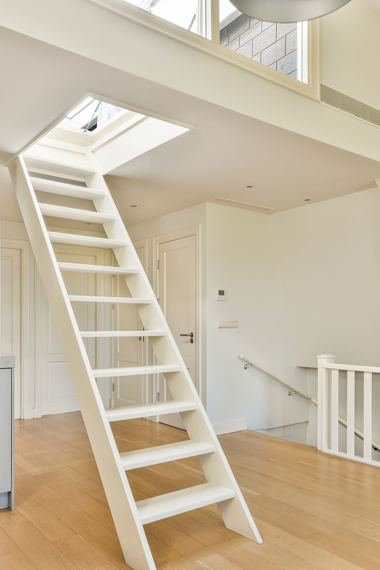 Foto 9 van Linnaeusstraat 27-F