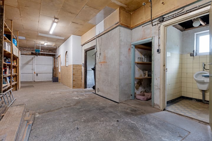 Photo 36 of Hoofdweg 23