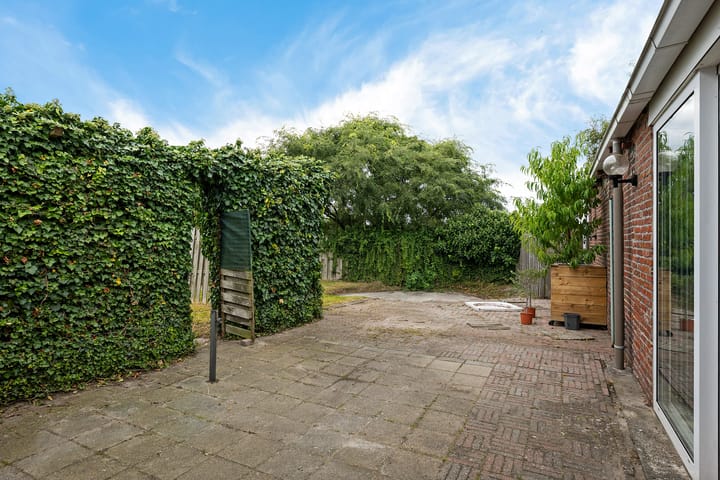 Photo 39 of Hoofdweg 23