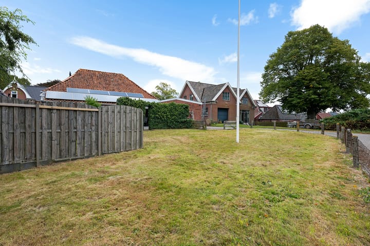 Photo 41 of Hoofdweg 23